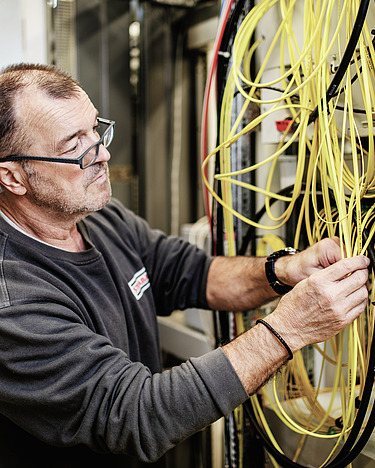 Elektroinstallateur der Elektro Briese GmbH Zu sehen ist das Foto eines Elektroinstallateurs.